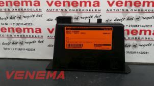 Gebruikte Radio Diversen Renault Trafic New (FL) 2.0 dCi 16V 115 Prijs € 15,00 Margeregeling aangeboden door Venema Autoparts