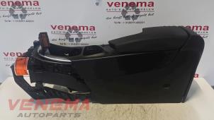 Gebruikte Armleuning Opel Insignia Sports Tourer 2.0 CDTI 16V 130 ecoFLEX Prijs € 115,00 Margeregeling aangeboden door Venema Autoparts
