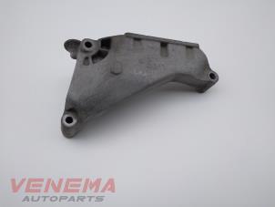 Gebruikte Motorrubber Volkswagen Transporter T5 2.0 TDI DRF Prijs € 19,99 Margeregeling aangeboden door Venema Autoparts