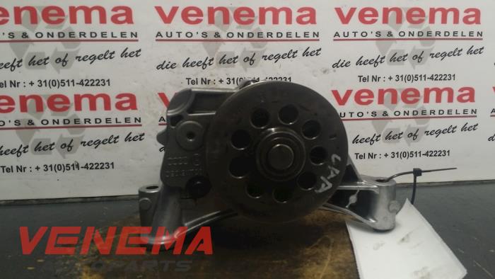 Gebruikte Oliepomp Volkswagen Transporter T5 2.0 TDI DRF Prijs € 39,99 Margeregeling aangeboden door Venema Autoparts