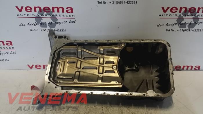 Gebruikte Carterpan Mercedes C (W203) 2.2 C-220 CDI 16V Prijs € 39,99 Margeregeling aangeboden door Venema Autoparts