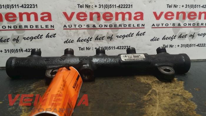 Gebruikte Common rail (Injectie) Volvo V50 (MW) 2.0 D 16V Prijs € 65,00 Margeregeling aangeboden door Venema Autoparts