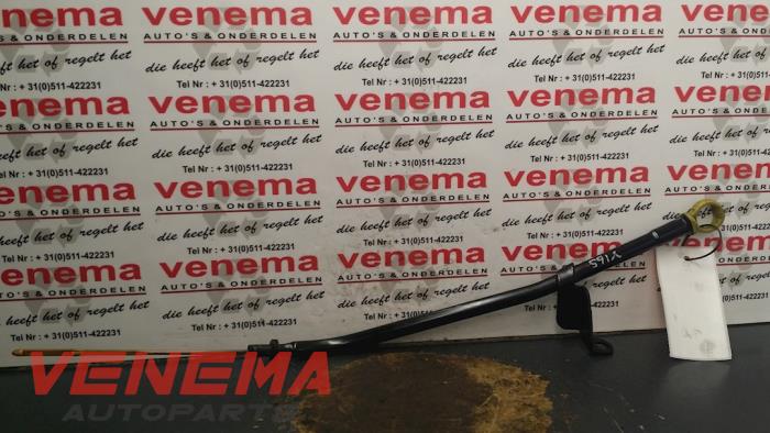 Olie Peilstok van een Volvo V50 (MW) 2.0 D 16V 2007