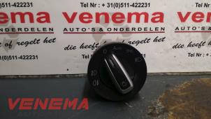 Gebruikte Licht Schakelaar Volkswagen Golf Plus (5M1/1KP) 1.4 TSI 122 16V Prijs € 24,00 Margeregeling aangeboden door Venema Autoparts
