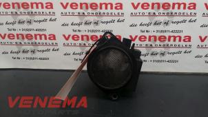 Gebruikte Luchtmassameter Volkswagen Caddy II (9K9A) 1.9 TDI Kat. Prijs € 30,00 Margeregeling aangeboden door Venema Autoparts