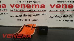 Gebruikte Schakelaar ESP Volkswagen Eos (1F7/F8) 2.0 TDI DPF Prijs € 9,00 Margeregeling aangeboden door Venema Autoparts