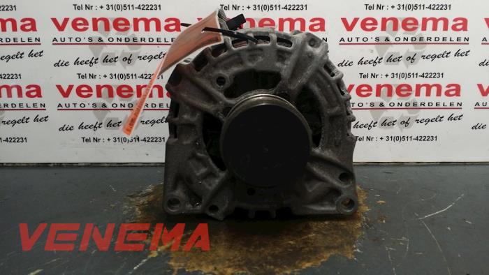 Dynamo van een Mercedes-Benz A (W176) 1.5 A-180 CDI, A-180d 16V 2013