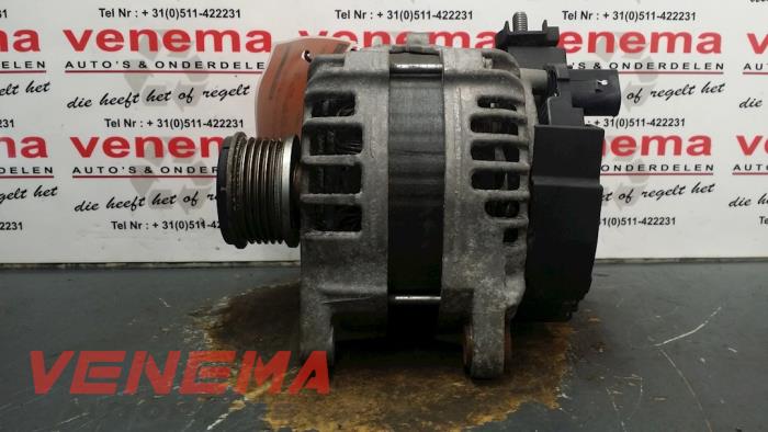 Dynamo van een Mercedes-Benz A (W176) 1.5 A-180 CDI, A-180d 16V 2013
