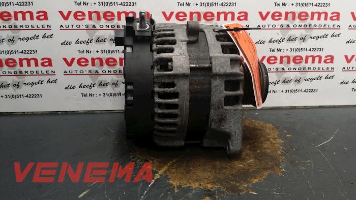 Dynamo van een Mercedes-Benz A (W176) 1.5 A-180 CDI, A-180d 16V 2013