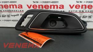 Gebruikte Deurgreep 4Deurs links-voor Seat Leon SC (5FC) 2.0 TDI Ecomotive 16V Prijs € 30,00 Margeregeling aangeboden door Venema Autoparts