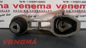 Gebruikte Versnellingsbak Steun Fiat 500 (312) 0.9 TwinAir 85 Prijs € 20,00 Margeregeling aangeboden door Venema Autoparts