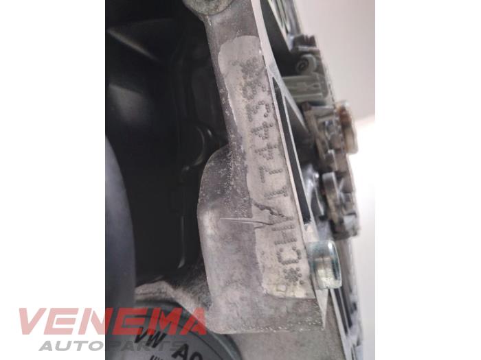 Motor van een Audi Q3 (8UB/8UG) 1.4 TFSI 16V 2014