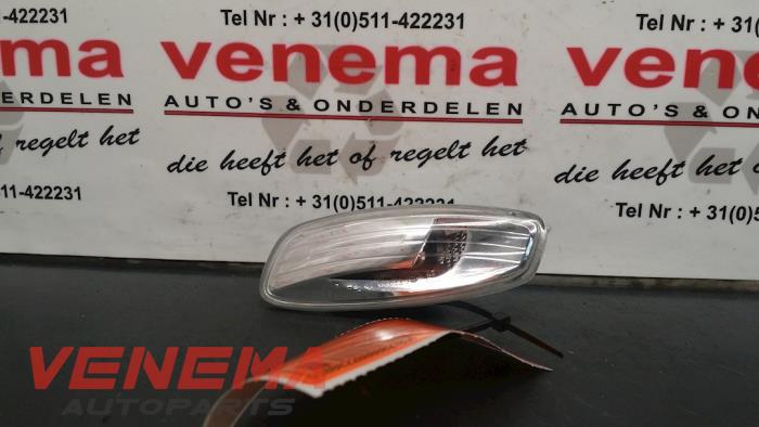 Knipperlicht spiegel rechts van een Citroën C4 Picasso (UD/UE/UF) 1.6 16V THP Sensodrive 2009
