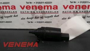 Gebruikte Ruitensproeierpomp voor BMW 1 serie (E87/87N) 116i 1.6 16V Prijs € 15,00 Margeregeling aangeboden door Venema Autoparts