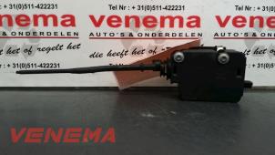 Gebruikte Motor Tankklepvergrendeling BMW X3 (E83) 3.0d 24V Prijs € 30,00 Margeregeling aangeboden door Venema Autoparts