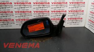 Gebruikte Spiegel Buiten links Kia Shuma II 1.8 16V Prijs € 30,00 Margeregeling aangeboden door Venema Autoparts