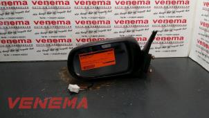Gebruikte Buitenspiegel links Mazda 626 (GF14) 1.8i 16V Prijs € 25,00 Margeregeling aangeboden door Venema Autoparts