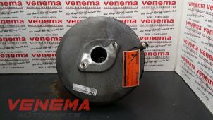 Gebruikte Rembekrachtiger Renault Trafic New (FL) 1.9 dCi 82 16V Prijs € 60,00 Margeregeling aangeboden door Venema Autoparts