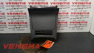 Gebruikte Asbak voor Volkswagen Golf V Variant (1K5) 1.9 TDI Prijs € 9,99 Margeregeling aangeboden door Venema Autoparts