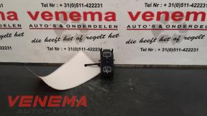 Gebruikte Ruitenwis Schakelaar Mercedes ML I (163) 400 4.0 CDI V8 32V Prijs € 9,95 Margeregeling aangeboden door Venema Autoparts