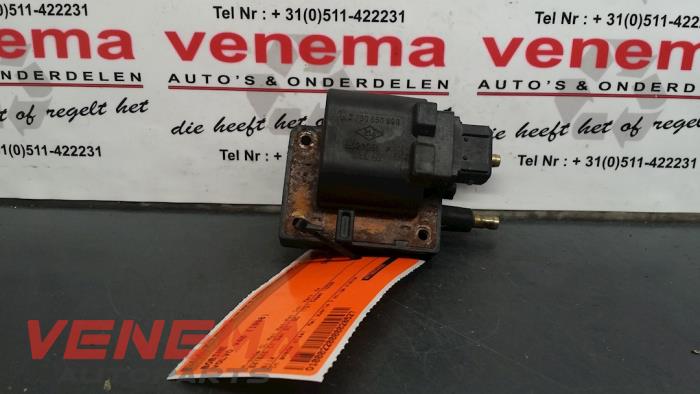 Gebruikte Bobine Volvo V40 (VW) 1.8 16V Prijs € 14,99 Margeregeling aangeboden door Venema Autoparts