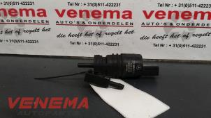Gebruikte Ruitensproeierpomp voor Mercedes E (W212) E-200 CDI 16V BlueEfficiency,BlueTEC Prijs € 10,00 Margeregeling aangeboden door Venema Autoparts