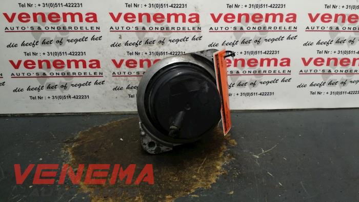 Gebruikte Motorsteun BMW 3 serie Touring (E91) 330d 24V Prijs € 13,99 Margeregeling aangeboden door Venema Autoparts