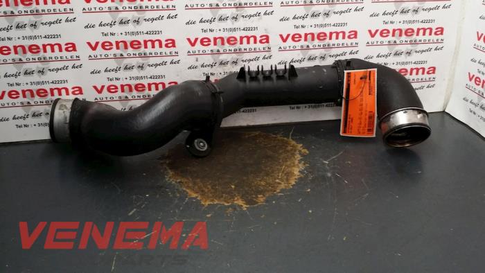 Gebruikte Intercooler Buis Volkswagen Golf V (1K1) 2.0 TDI DPF Prijs € 14,99 Margeregeling aangeboden door Venema Autoparts