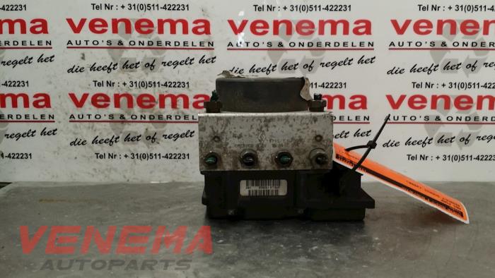 Gebruikte ABS Pomp Renault Scénic II (JM) 2.0 16V Prijs € 29,99 Margeregeling aangeboden door Venema Autoparts