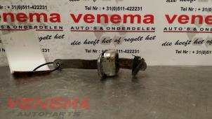 Gebruikte Deurvanger 4Deurs rechts-voor Opel Agila (A) 1.2 16V Prijs € 10,00 Margeregeling aangeboden door Venema Autoparts