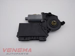 Gebruikte Portierruitmotor Porsche Cayenne (9PA) 4.5 S V8 32V Prijs € 49,99 Margeregeling aangeboden door Venema Autoparts