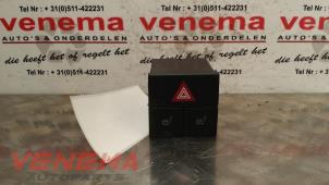 Gebruikte Stoelverwarmings Schakelaar Opel Meriva 1.4 16V Twinport Prijs € 22,00 Margeregeling aangeboden door Venema Autoparts
