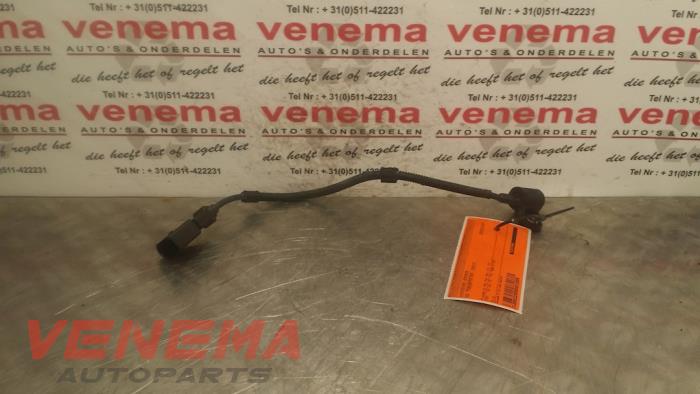 Gebruikte Sensor Nokkenas Volkswagen Transporter T5 2.0 TDI DRF Prijs € 15,00 Margeregeling aangeboden door Venema Autoparts