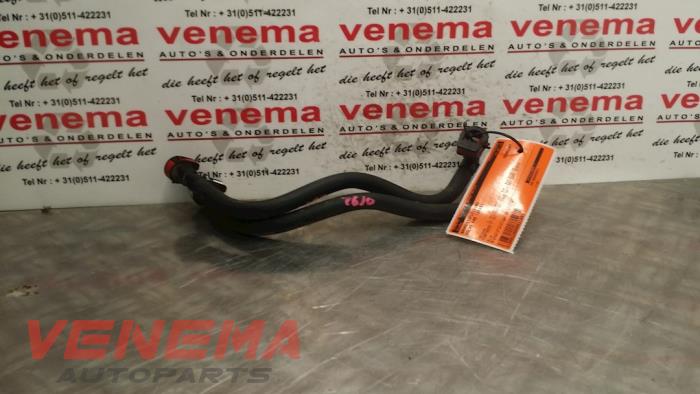 Gebruikte Brandstofleiding Volvo V40 (MV) 1.6 D2 Prijs € 14,99 Margeregeling aangeboden door Venema Autoparts