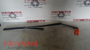 Gebruikte Ruitenwisserarm voor BMW 3 serie Touring (E91) 318i 16V Prijs € 20,00 Margeregeling aangeboden door Venema Autoparts