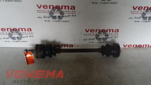 Gebruikte Aandrijfas rechts-achter Mercedes CLK (C208) 2.0 200 16V Prijs € 49,99 Margeregeling aangeboden door Venema Autoparts