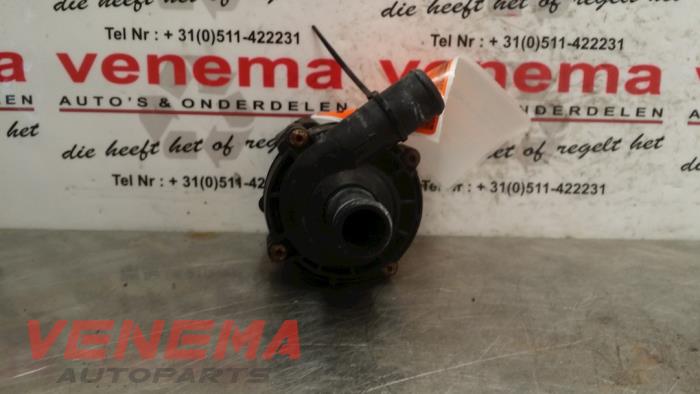 Gebruikte Waterpomp Mercedes C Estate (S204) 2.2 C-200 CDI 16V . Prijs € 14,99 Margeregeling aangeboden door Venema Autoparts