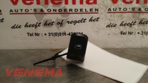 Gebruikte Raam schakelaar elektrisch Audi A4 (B8) 2.0 TDI 16V Prijs € 9,00 Margeregeling aangeboden door Venema Autoparts
