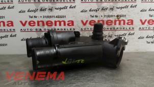 Gebruikte Thermostaathuis Landrover Range Rover Evoque (LVJ/LVS) 2.2 SD4 16V Coupe Prijs € 32,50 Margeregeling aangeboden door Venema Autoparts