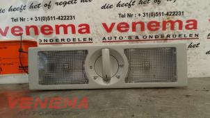 Gebruikte Binnenverlichting achter Volkswagen Touran (1T1/T2) 1.9 TDI 105 Euro 3 Prijs € 12,00 Margeregeling aangeboden door Venema Autoparts