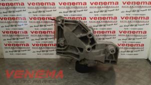 Gebruikte Dynamosteun onder Opel Insignia Sports Tourer 2.0 CDTI 16V 130 ecoFLEX Prijs € 45,00 Margeregeling aangeboden door Venema Autoparts