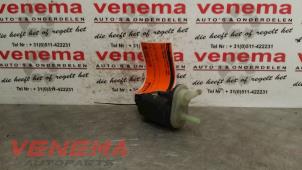 Gebruikte Ruitensproeierpomp voor Opel Zafira (M75) 1.7 CDTi 16V Prijs € 9,00 Margeregeling aangeboden door Venema Autoparts