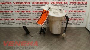 Gebruikte Tank element Pomp Opel Astra H SW (L35) 1.7 CDTi 16V Prijs € 49,00 Margeregeling aangeboden door Venema Autoparts