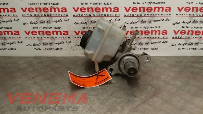 Gebruikte Hoofdremcilinder Opel Astra H SW (L35) 1.7 CDTi 16V Prijs € 19,99 Margeregeling aangeboden door Venema Autoparts