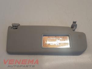 Gebruikte Zonneklep Volkswagen Up! (121) 1.0 12V 60 Prijs € 14,99 Margeregeling aangeboden door Venema Autoparts