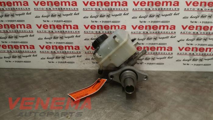 Gebruikte Hoofdremcilinder Opel Zafira (M75) 1.7 CDTi 16V Prijs € 19,99 Margeregeling aangeboden door Venema Autoparts