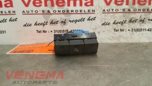 Gebruikte Tempomaat Bediening Citroen C2 (JM) 1.4 Prijs € 9,00 Margeregeling aangeboden door Venema Autoparts