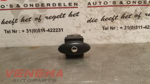 Gebruikte Cockpit dimmer Citroen C5 I Berline (DC) 2.2 HDi 16V FAP Prijs € 5,00 Margeregeling aangeboden door Venema Autoparts