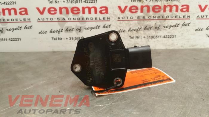 Gebruikte Oliepeil sensor BMW 3 serie (F30) 318d 2.0 16V Prijs € 39,99 Margeregeling aangeboden door Venema Autoparts