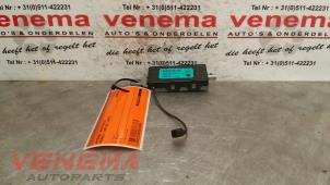 Gebruikte Antenne Versterker Renault Captur (2R) 0.9 Energy TCE 12V Prijs € 15,00 Margeregeling aangeboden door Venema Autoparts